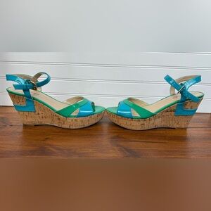 Guess women’s Y2K vintage green & blue colorblock cork wedge sandals Size 8.5